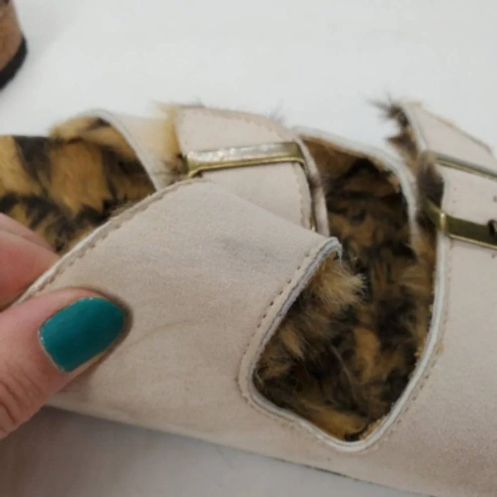 Vintage 93 Shoes Womens Cozi Slides Sandals Beige Leopard Faux Fur 9‎ M